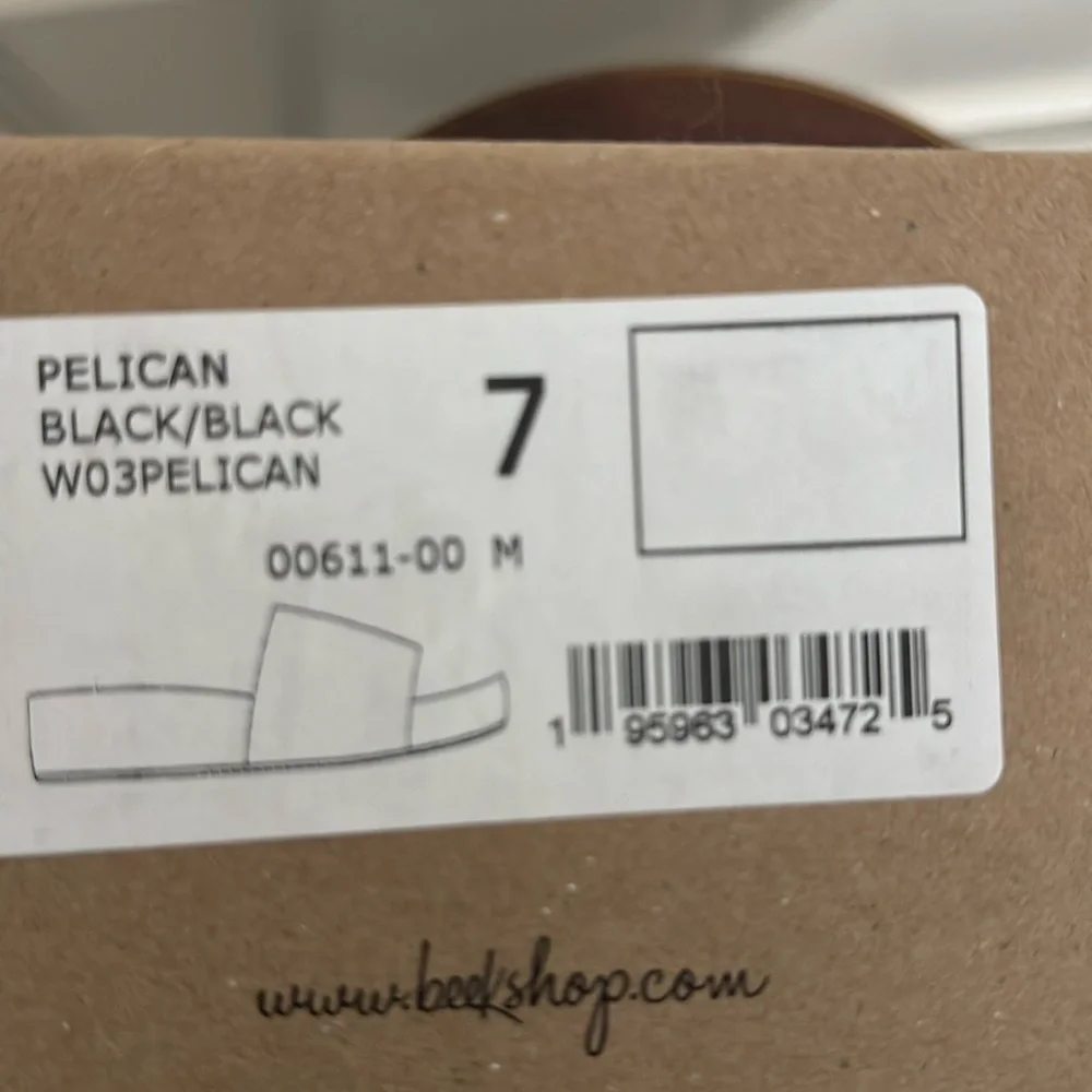 Beek Pelican Black Slide Sandals